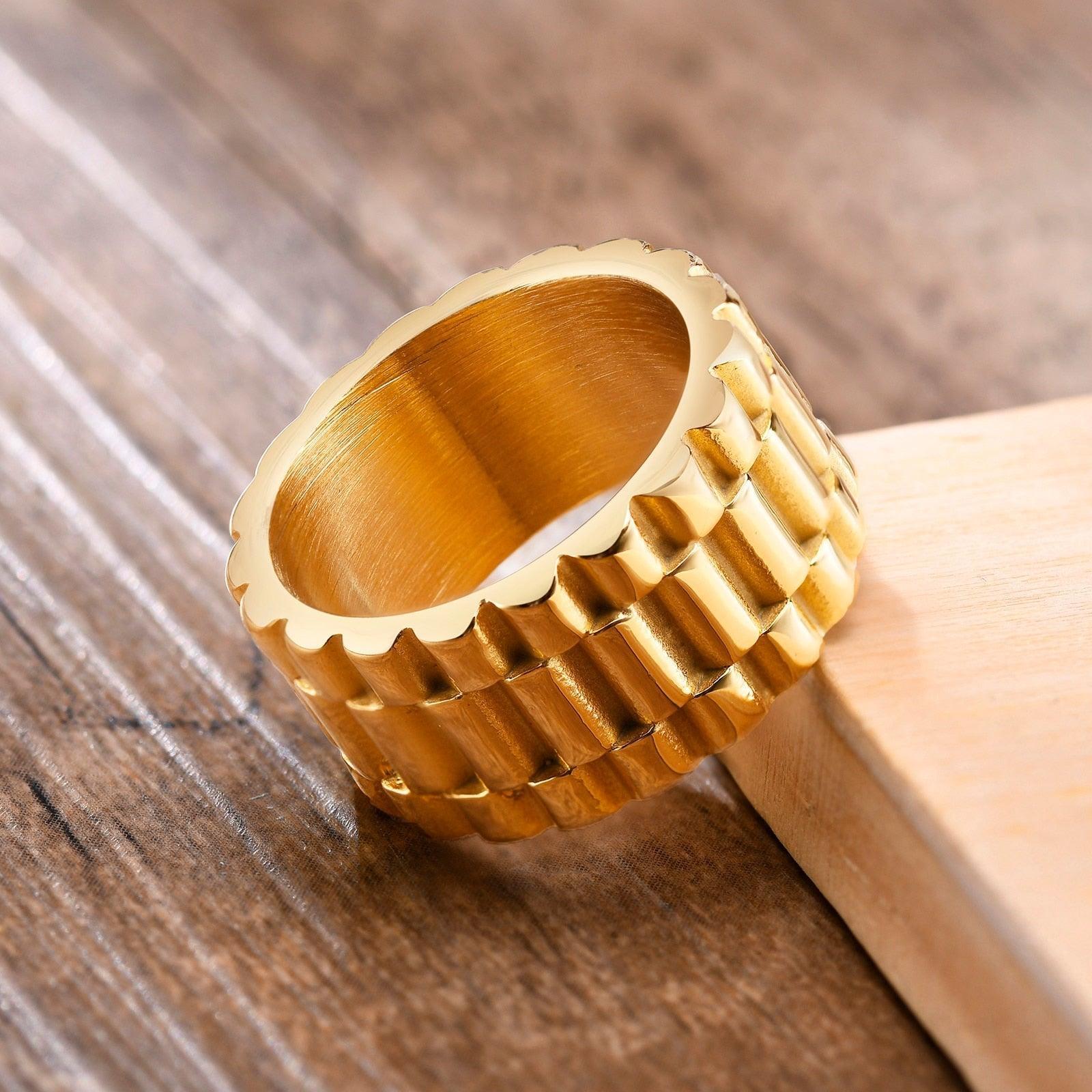 Tavros Golden Bracet Ring